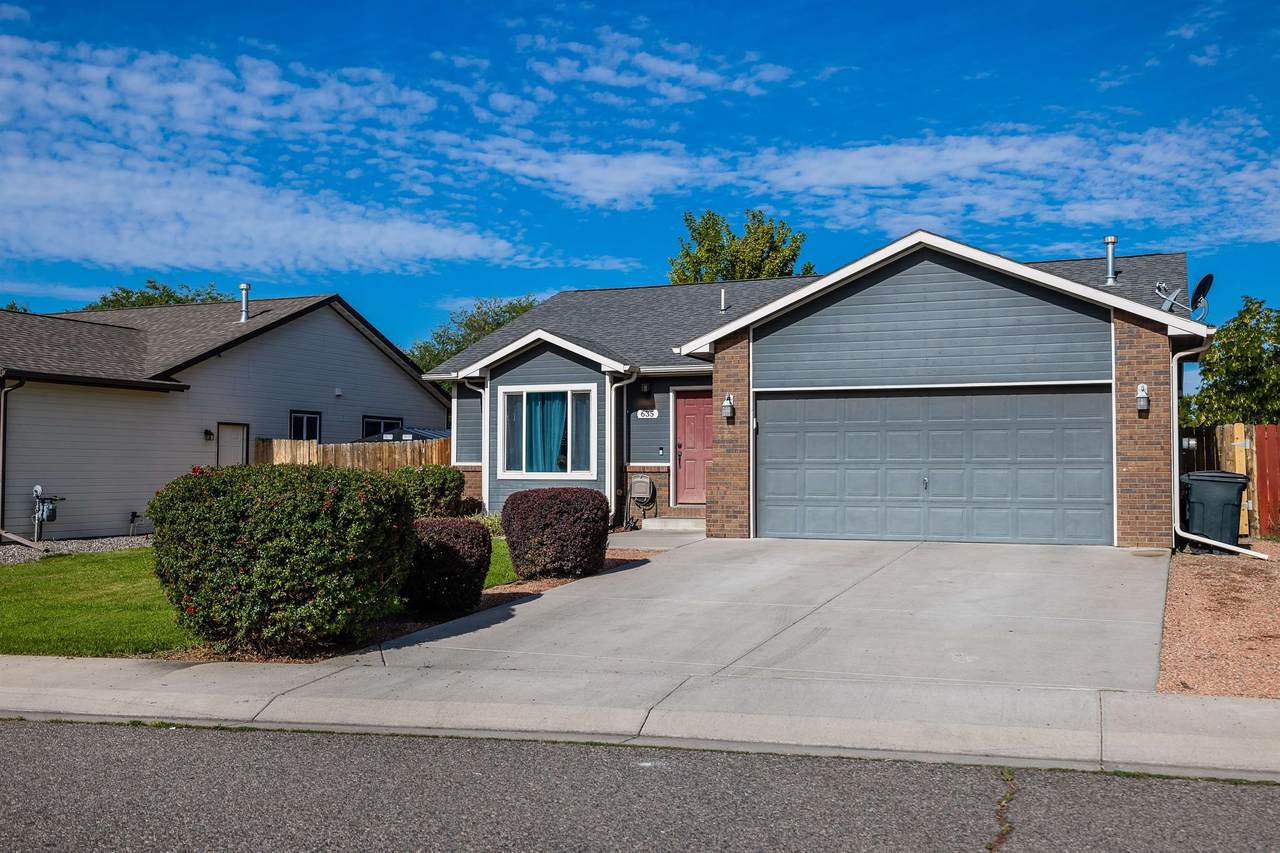 635 Carina Street - Photo 1