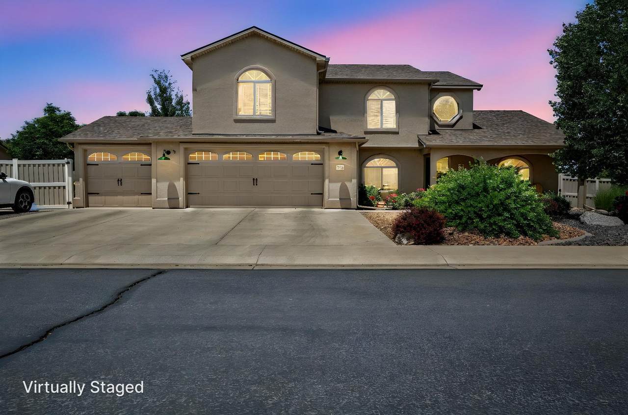 2886 Fall Creek Drive - Photo 1