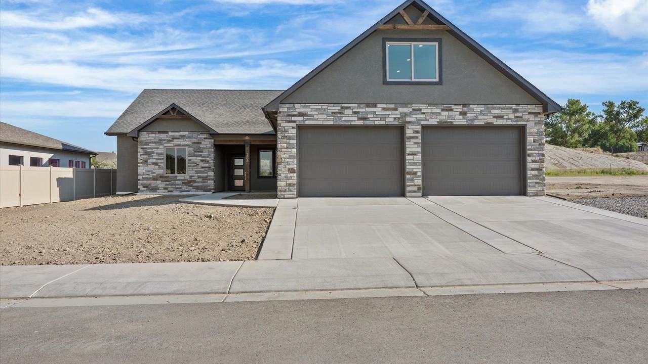 2508 Glory Lane - Photo 1