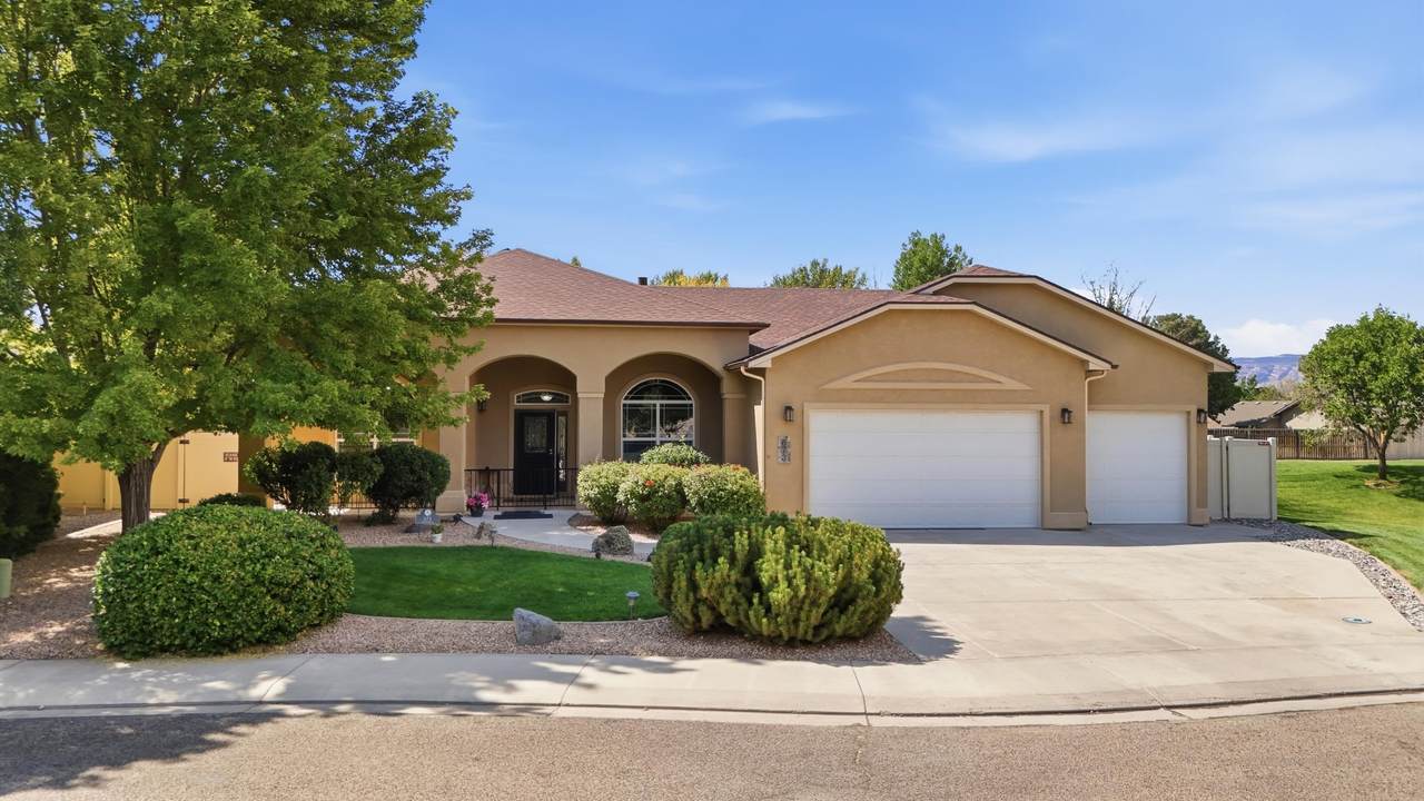 673 Tahoe Circle - Photo 1