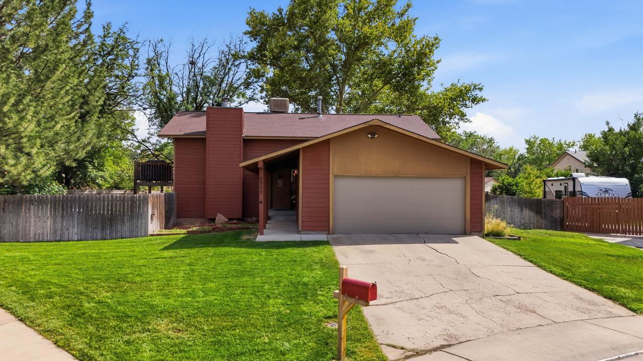 2902 Violet Place - Photo 1