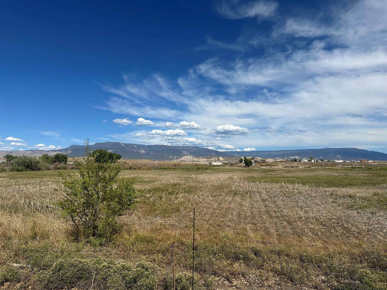 450 Desert Road - Photo 1