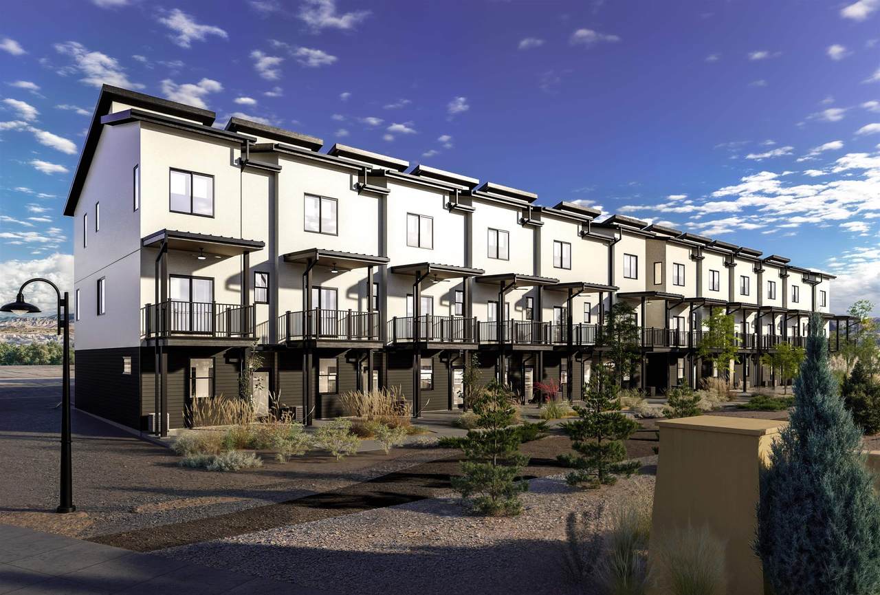600 Lawrence Avenue - Photo 1