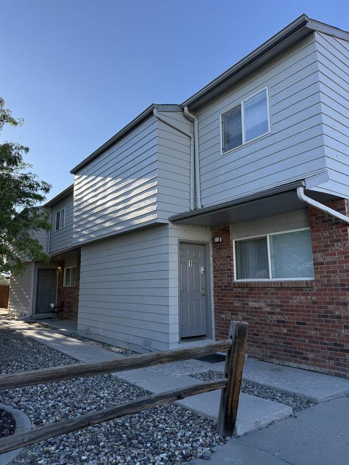 558 Garfield Drive - Photo 1