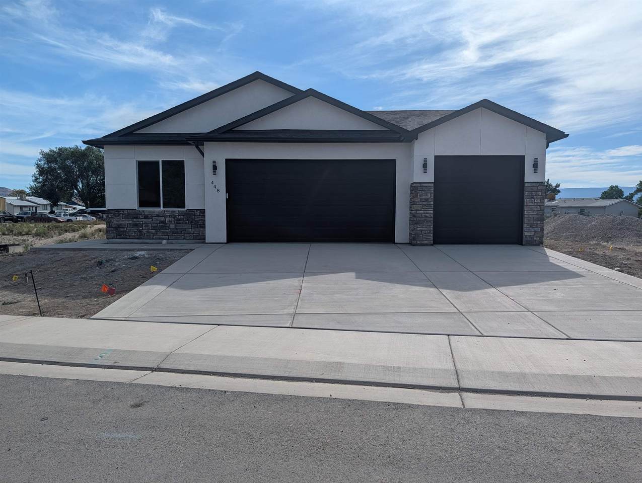 448 Marilyn Street - Photo 1