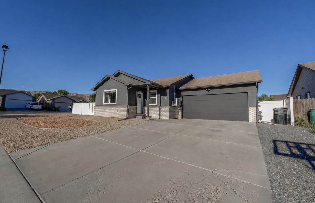 640 Carina Street - Photo 1