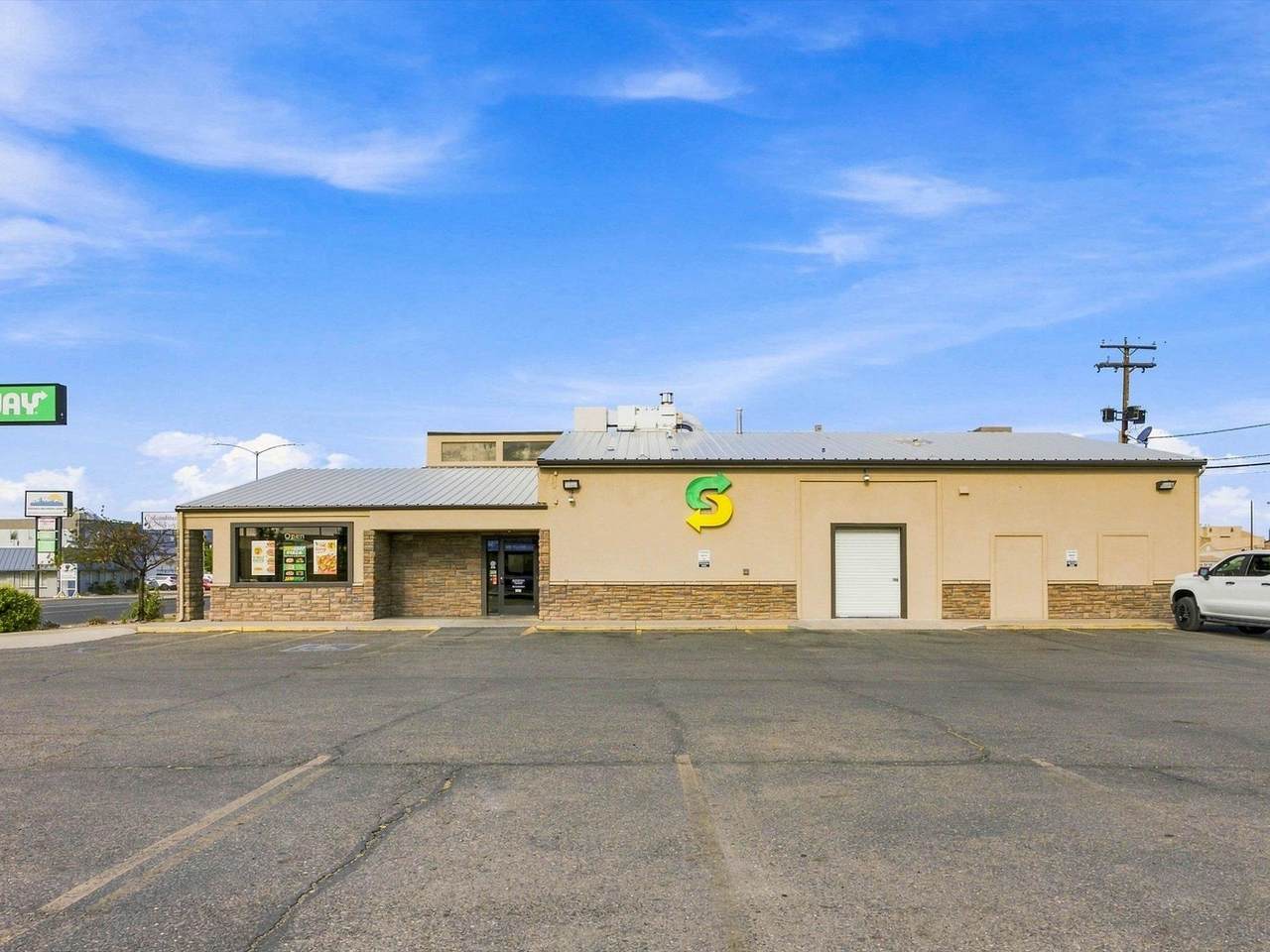 810 North Avenue - Photo 1