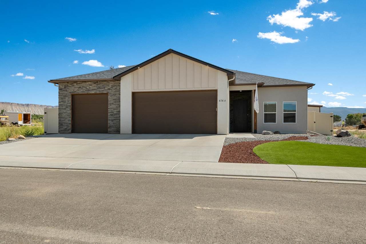 676 Sunset Valley Street - Photo 1