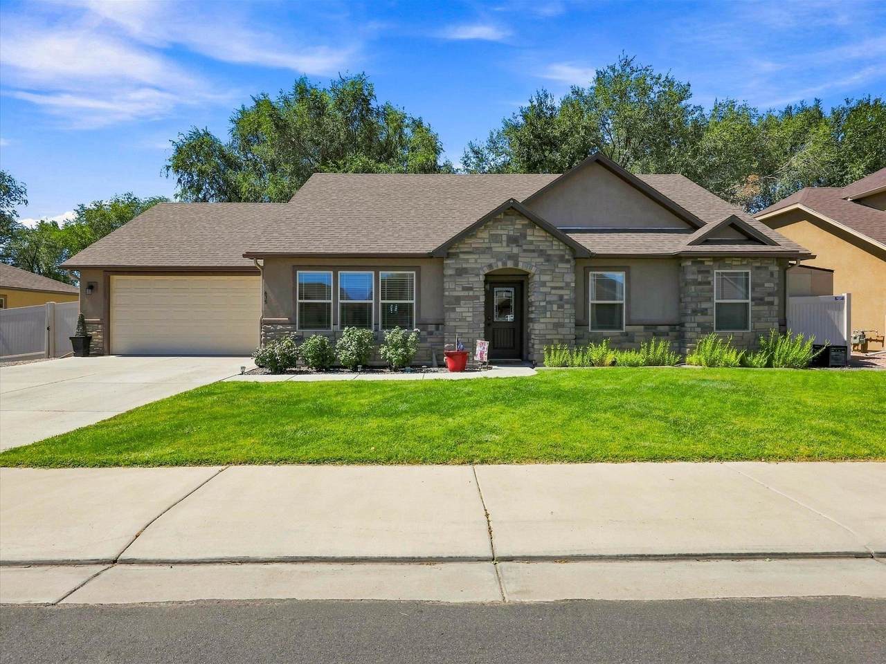635 Allegheny Drive - Photo 1