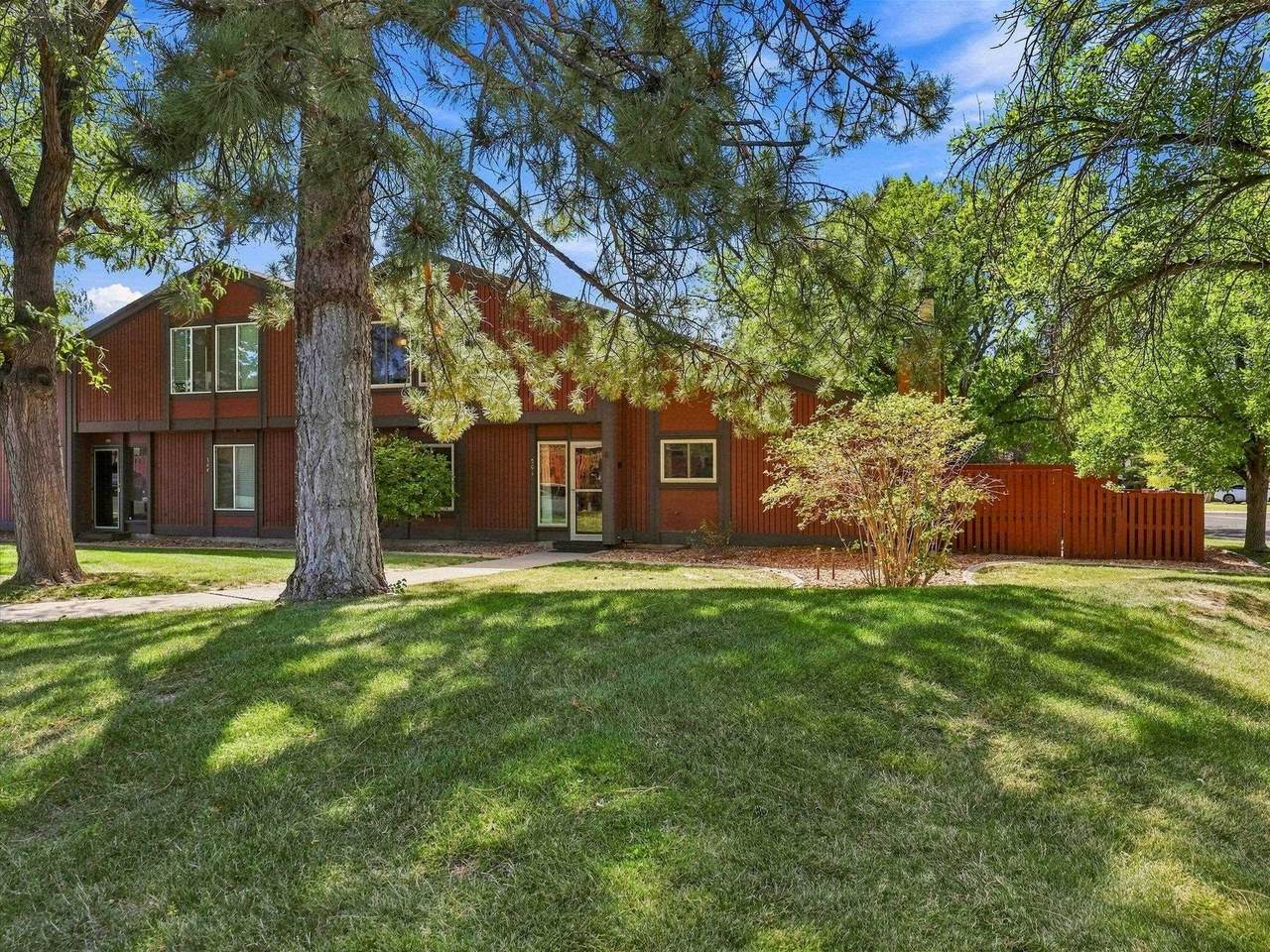 1155 Lakeside Drive - Photo 1