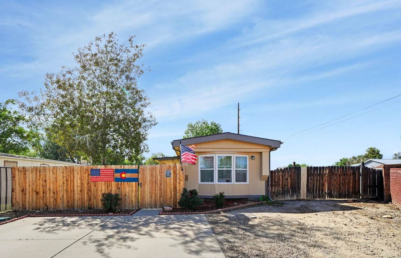 449 Lark Drive - Photo 1