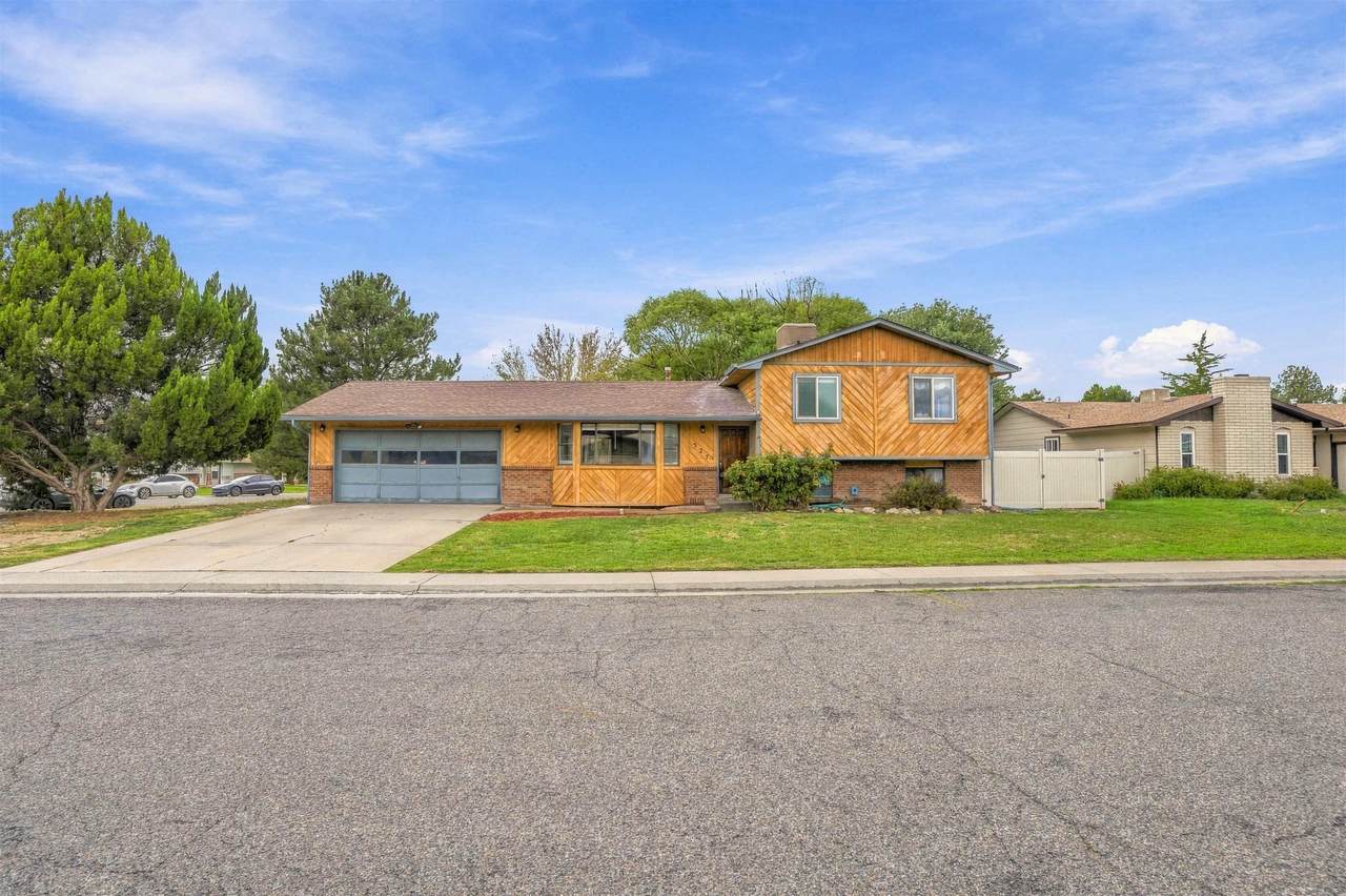 527 Kirby Drive - Photo 1