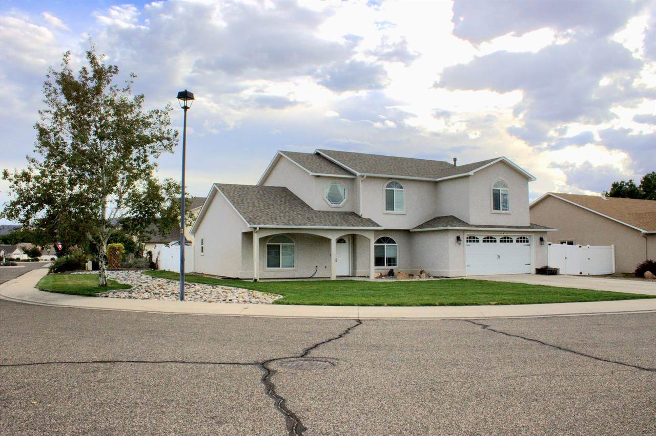 928 Dee Ann Street - Photo 1