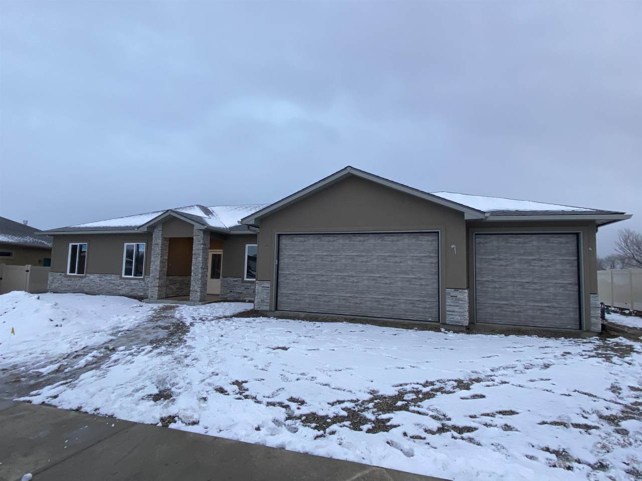 2945 Brodick Way - Photo 1