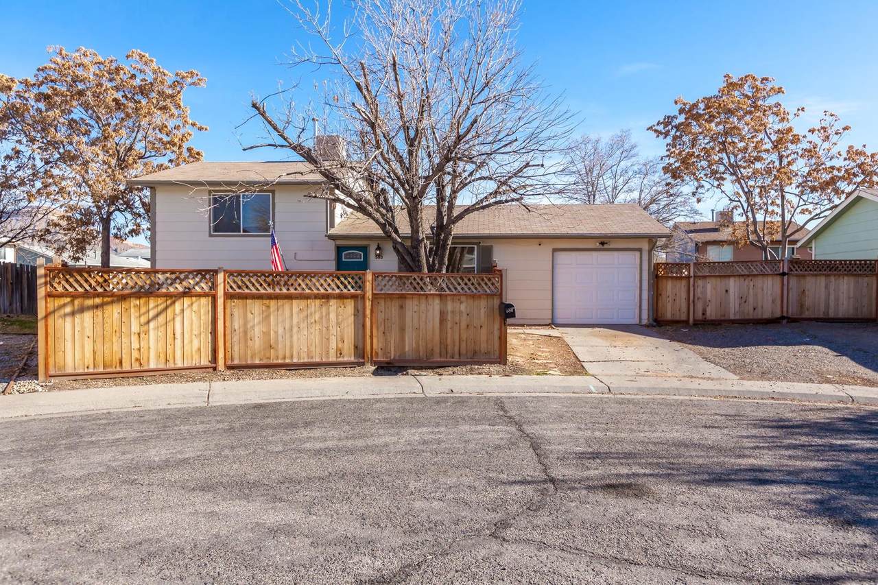 580 Fairfield Court - Photo 1