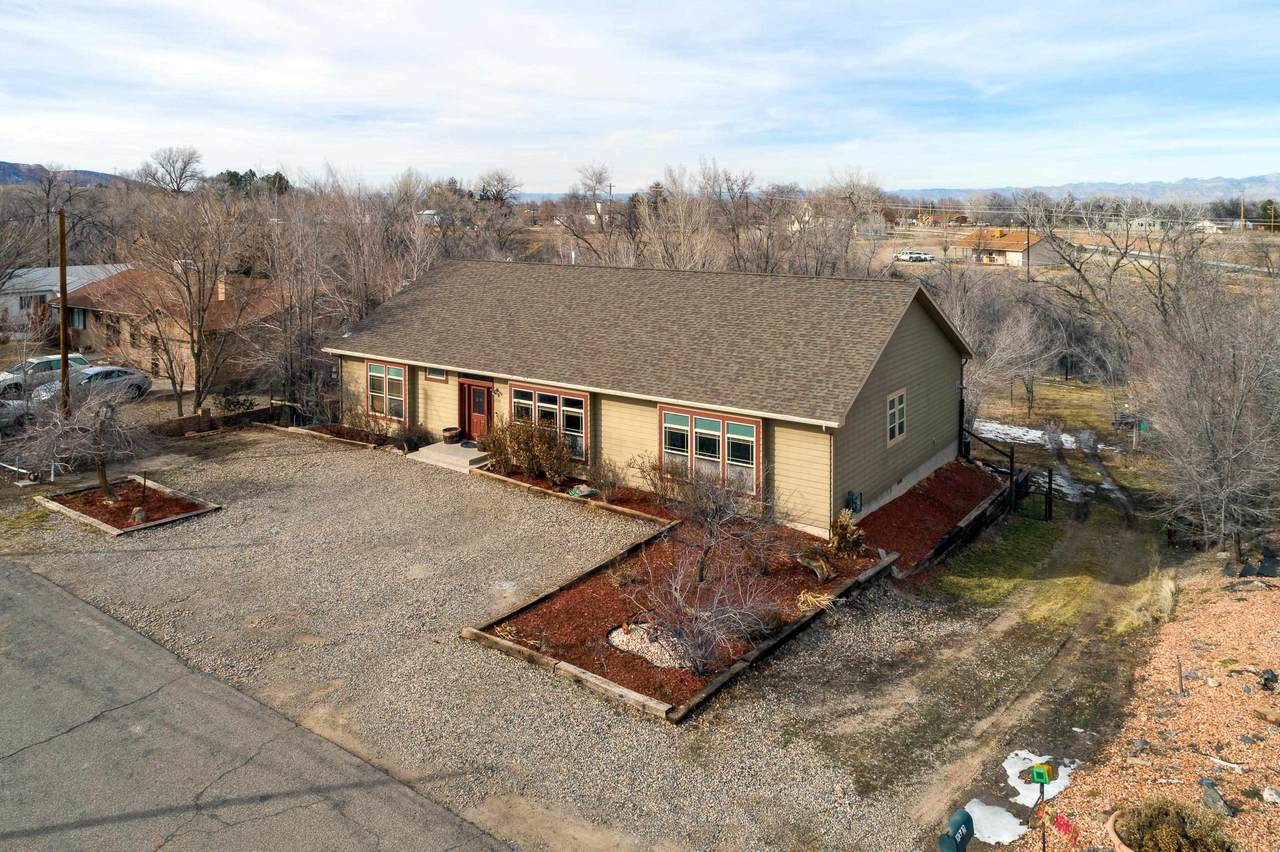 2342 Broadway - Photo 1