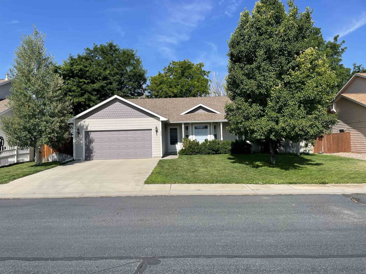 609 Apricot Lane - Photo 1