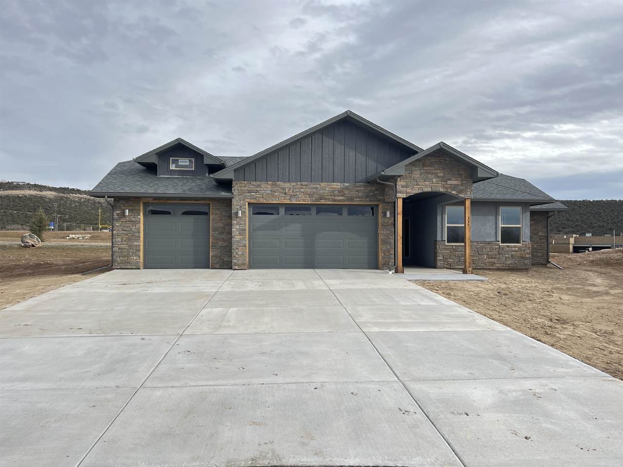 335 Flagstone Court - Photo 1