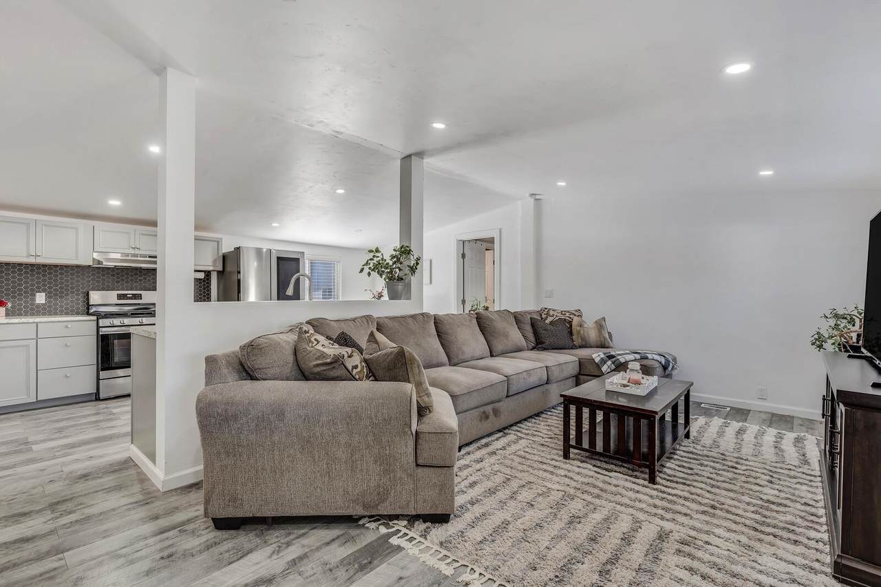 315 Evans Avenue - Photo 1