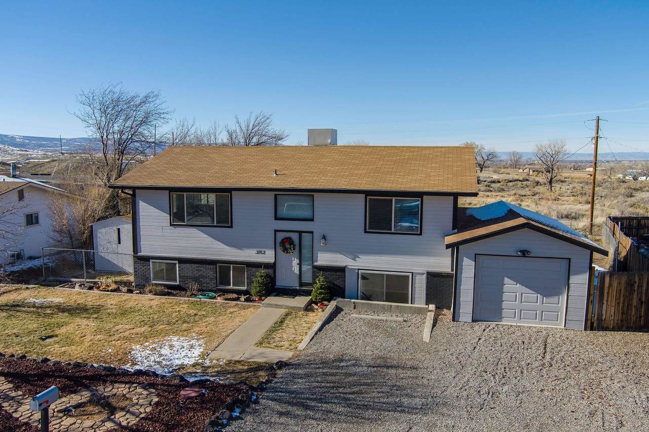 3162 William Drive - Photo 1