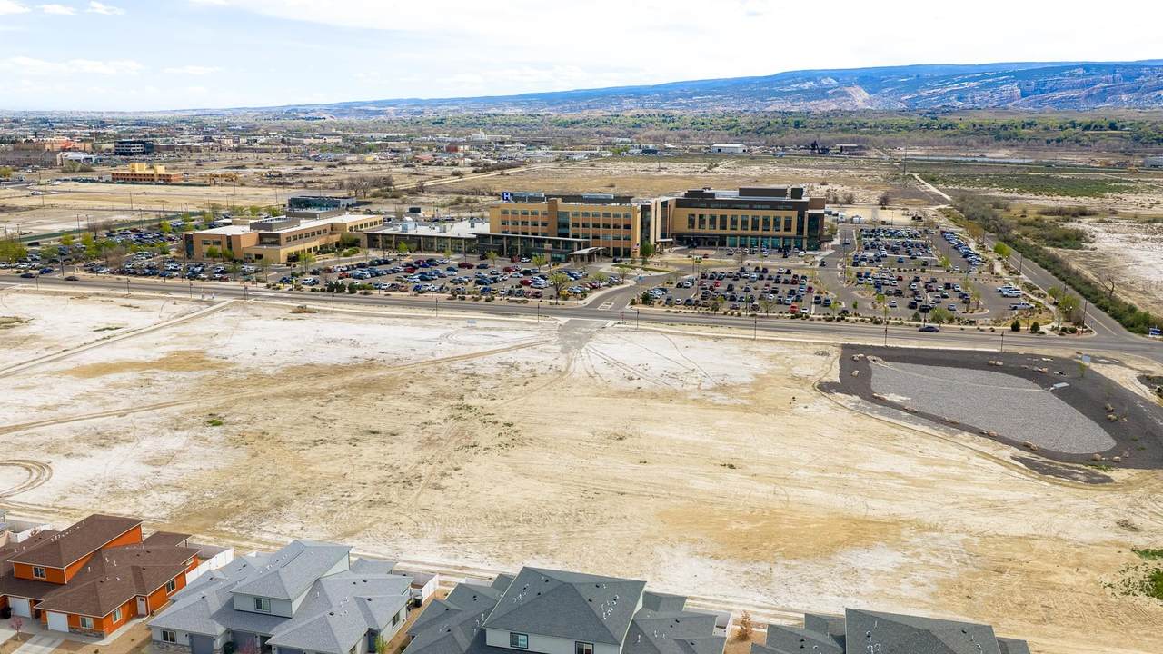 2370 G Road - Photo 1