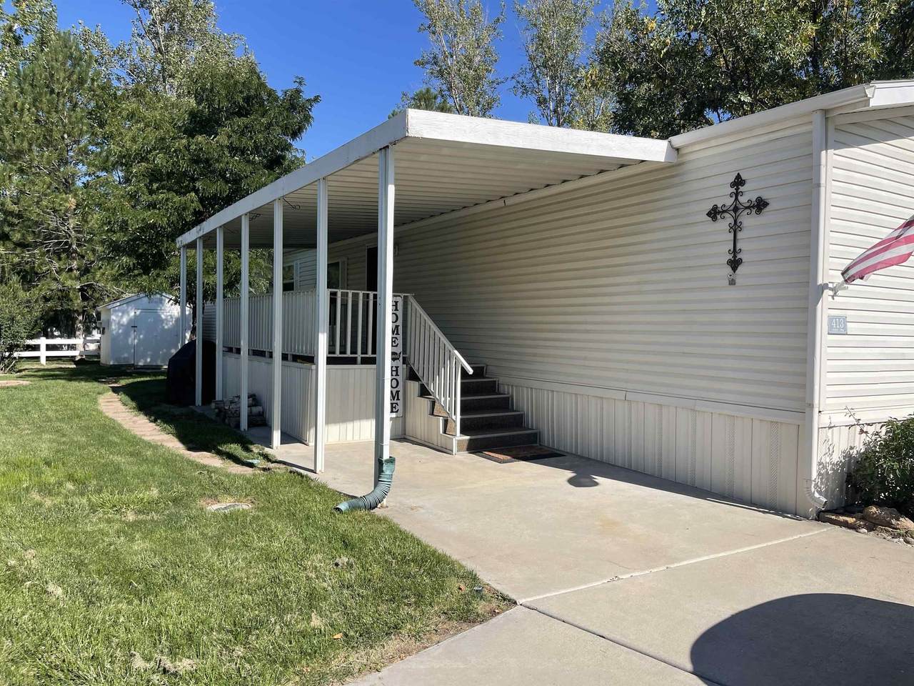 435 32 Road - Photo 1