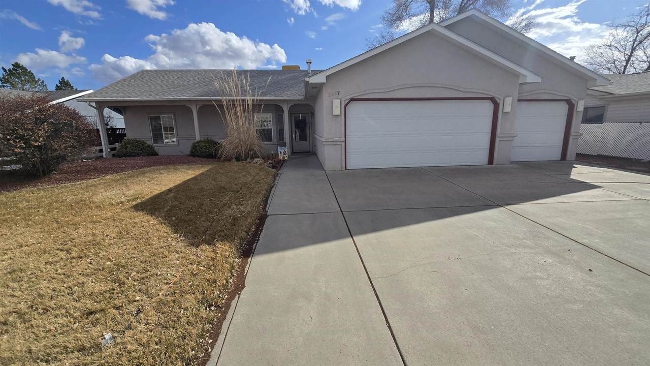 3017 Sequel Way - Photo 1