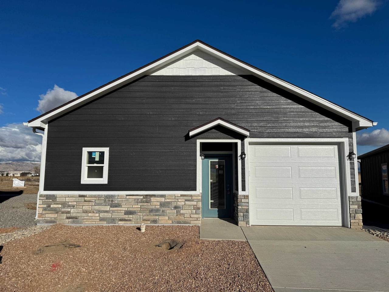 712 Royal Canyon Loop - Photo 1