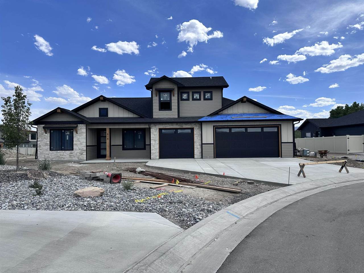 818 Ambrosia Loop - Photo 1
