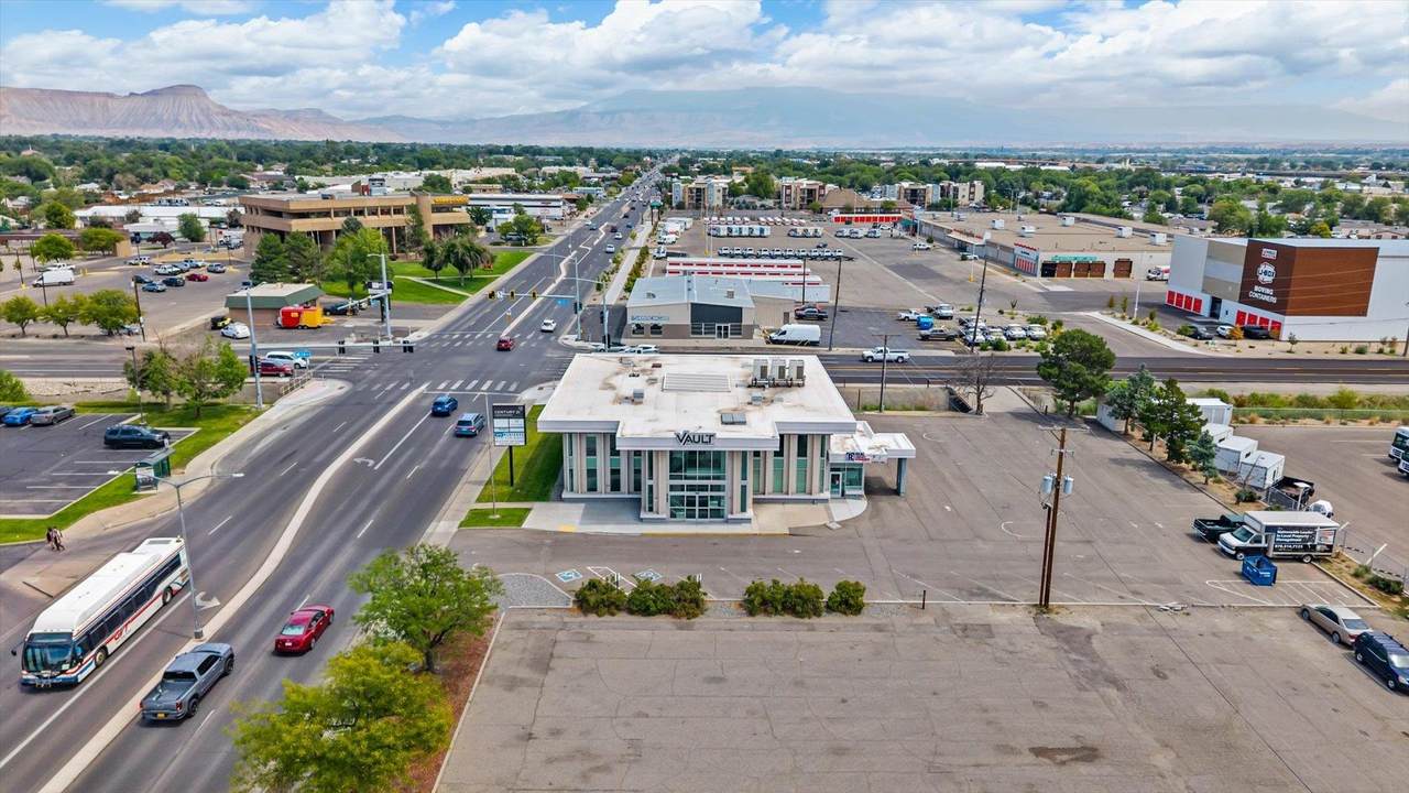 2755 North Avenue - Photo 1