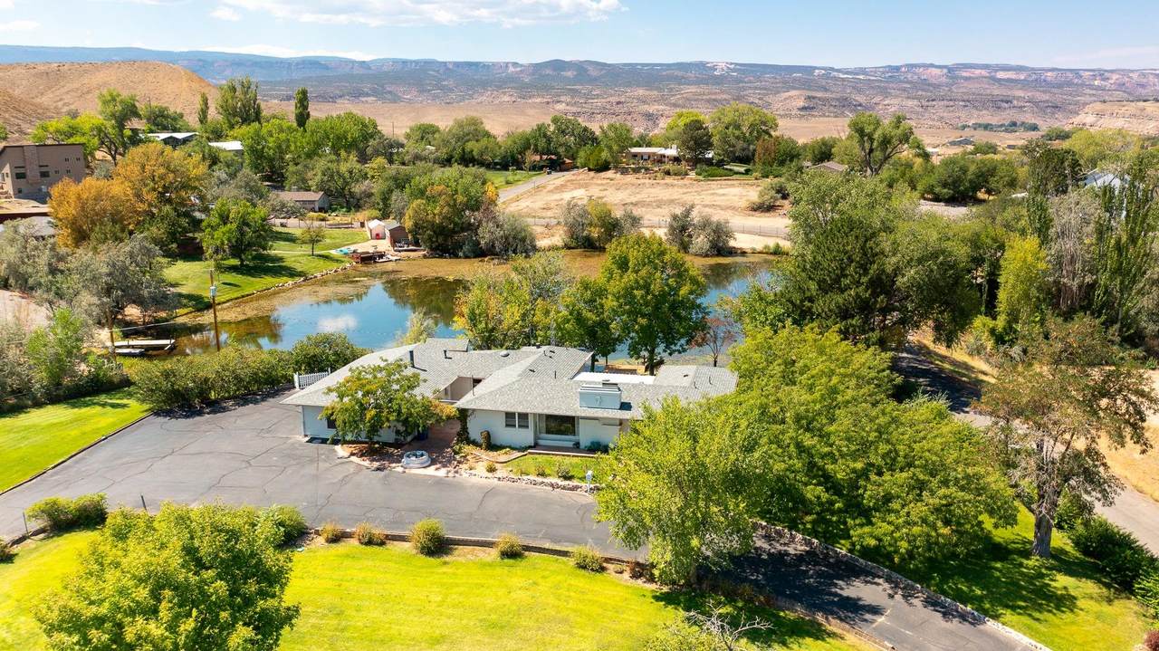 225 Sunset Hills - Photo 1