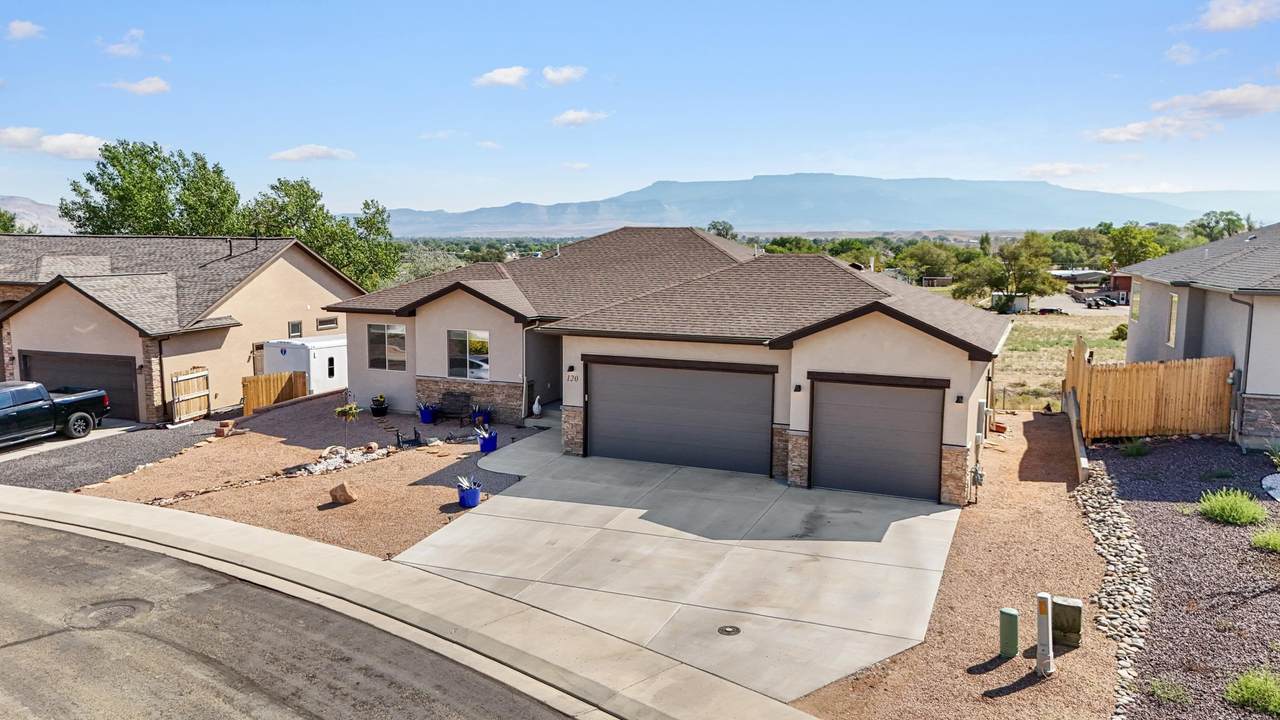 120 Dry Creek Court - Photo 1