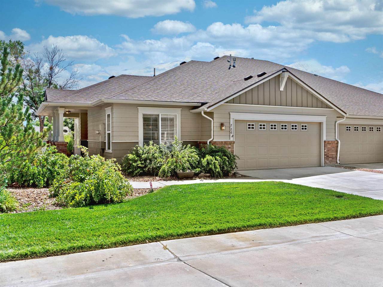 726 Shore Circle - Photo 1