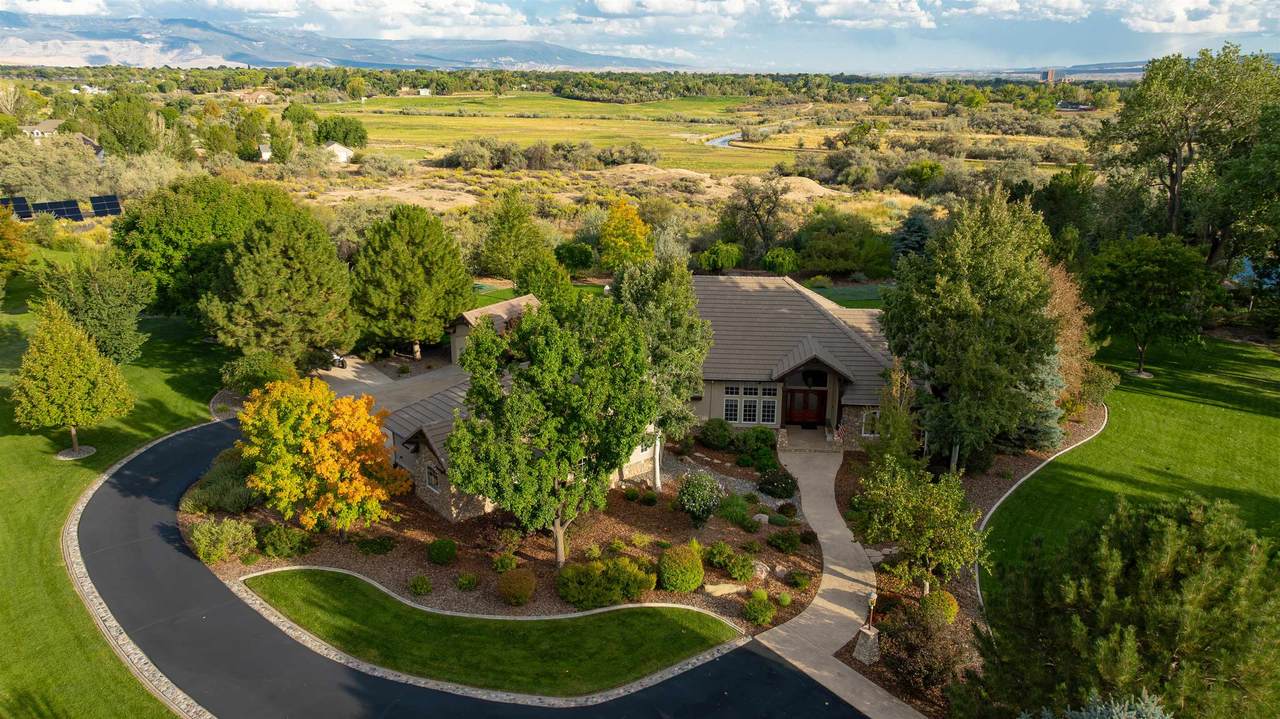 868 Quail Run Drive - Photo 1