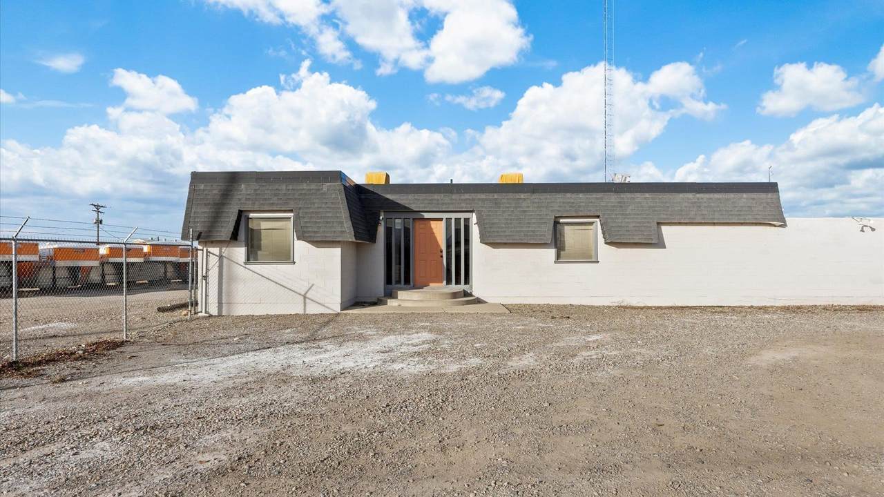 2394 Leland Avenue - Photo 1