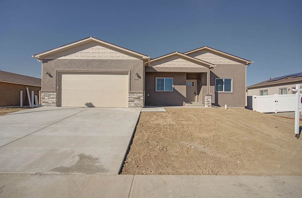 2138 Brookfield Drive - Photo 1
