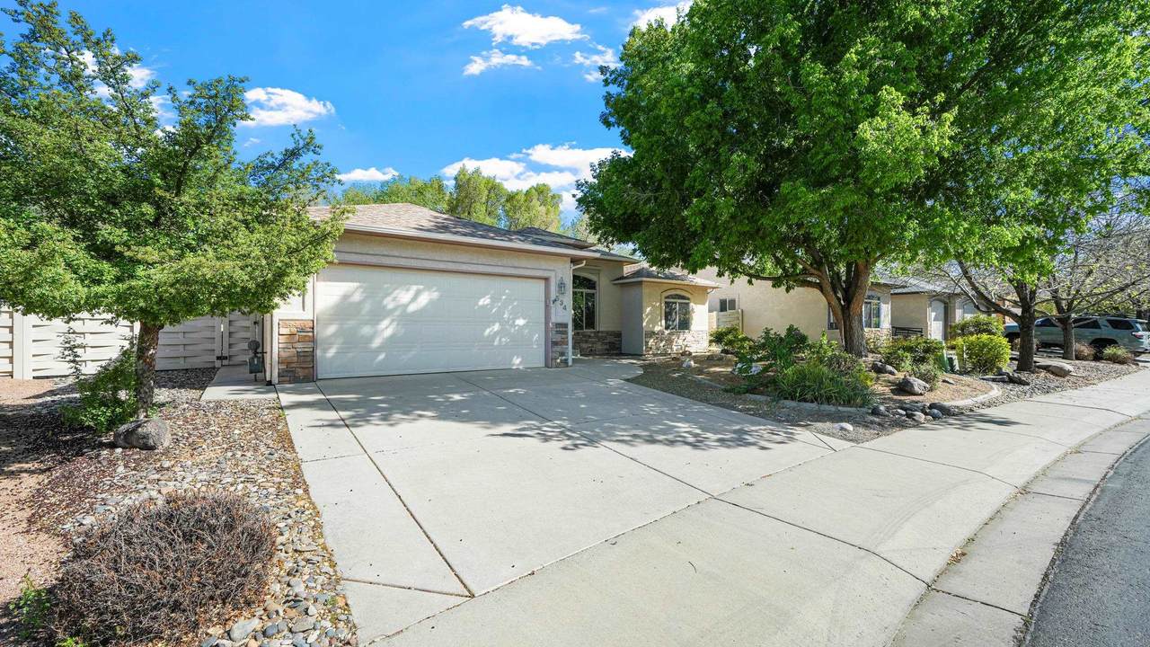 534 Milena Way - Photo 1