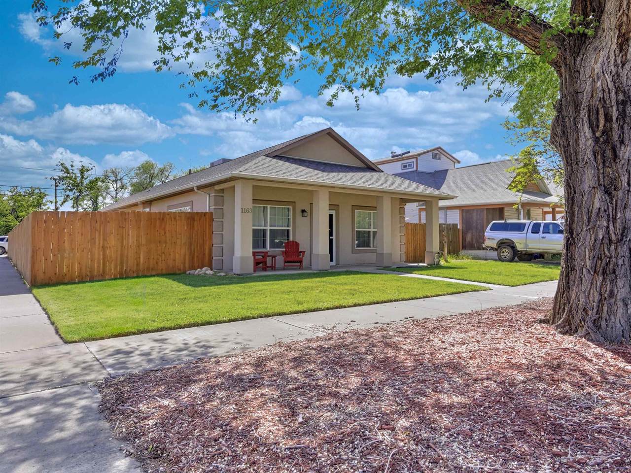 1163 Rood Avenue - Photo 1