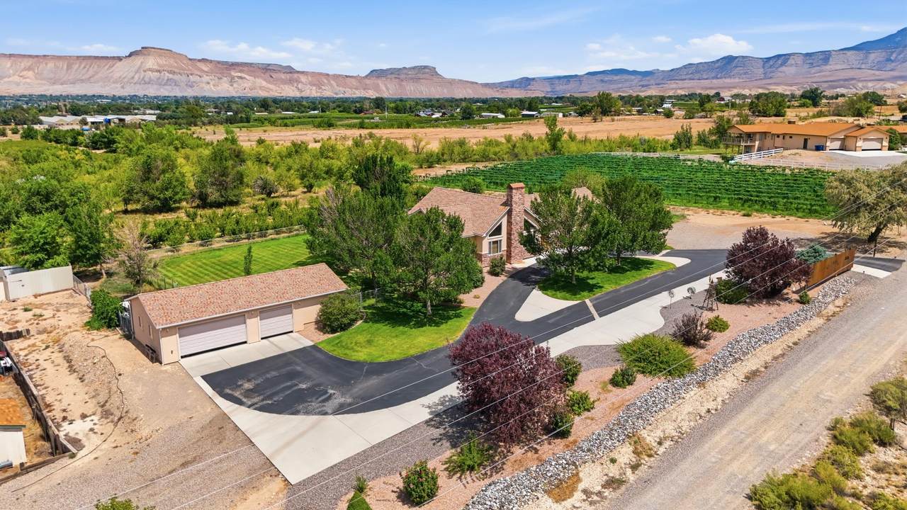 3280 B 1/2 Road - Photo 1