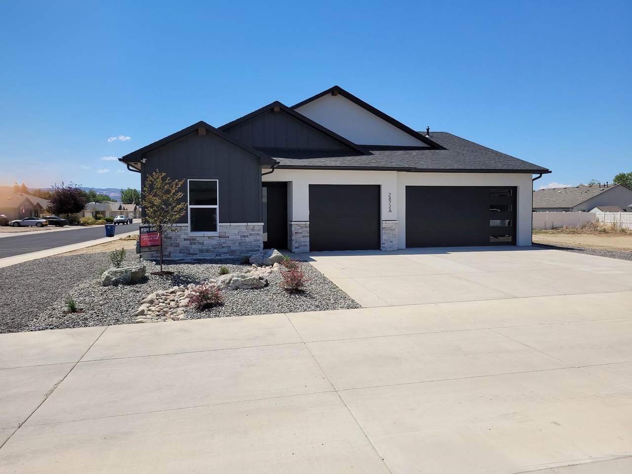 2872 Rock Creek Drive - Photo 1