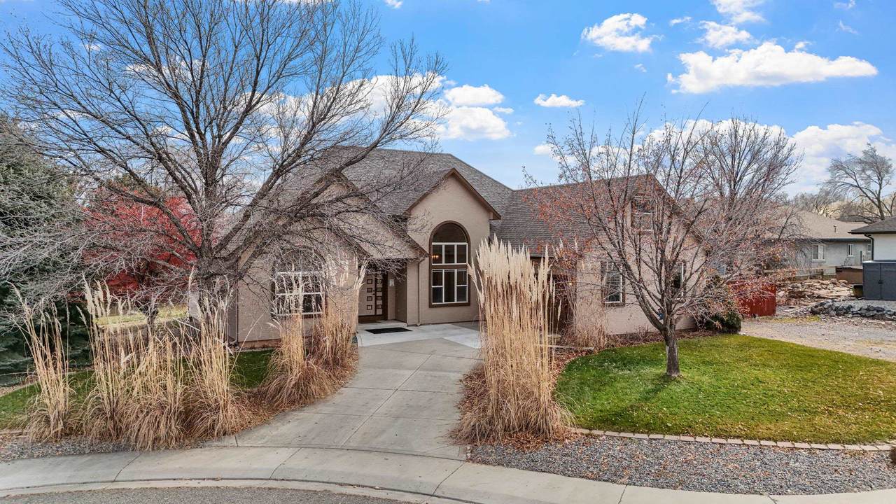 638 Big Stone Lane - Photo 1