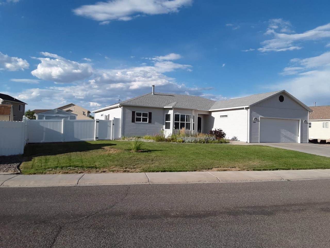 1244 Sunridge Avenue - Photo 1