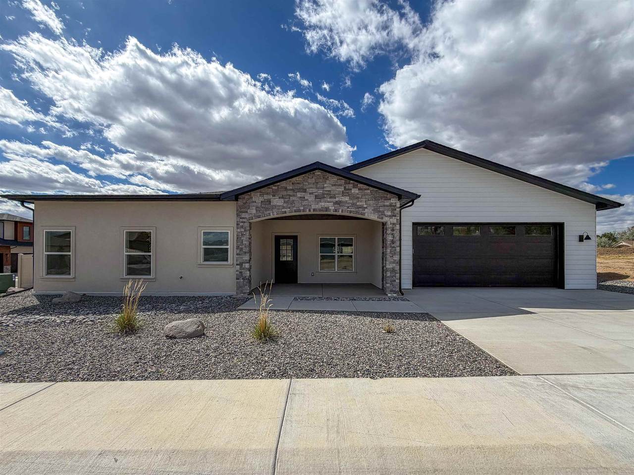 656 Tilman Court - Photo 1