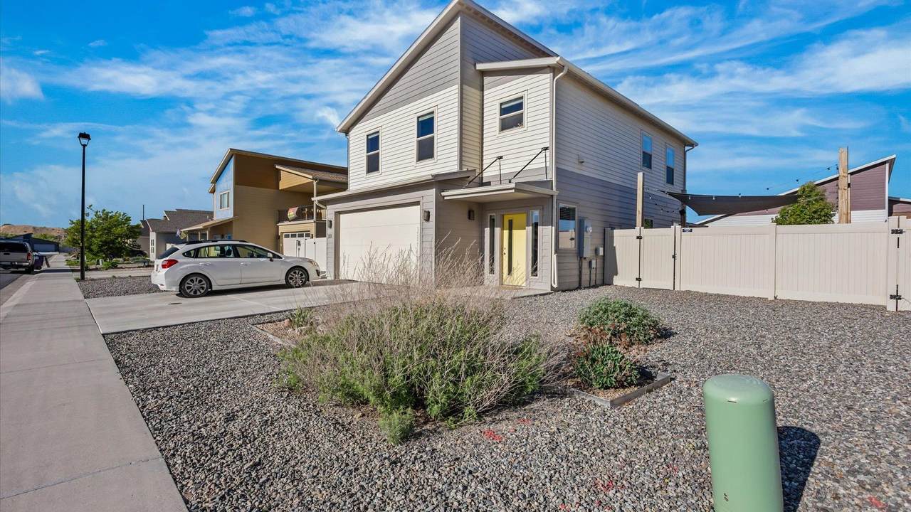 389 Blue River Drive - Photo 1