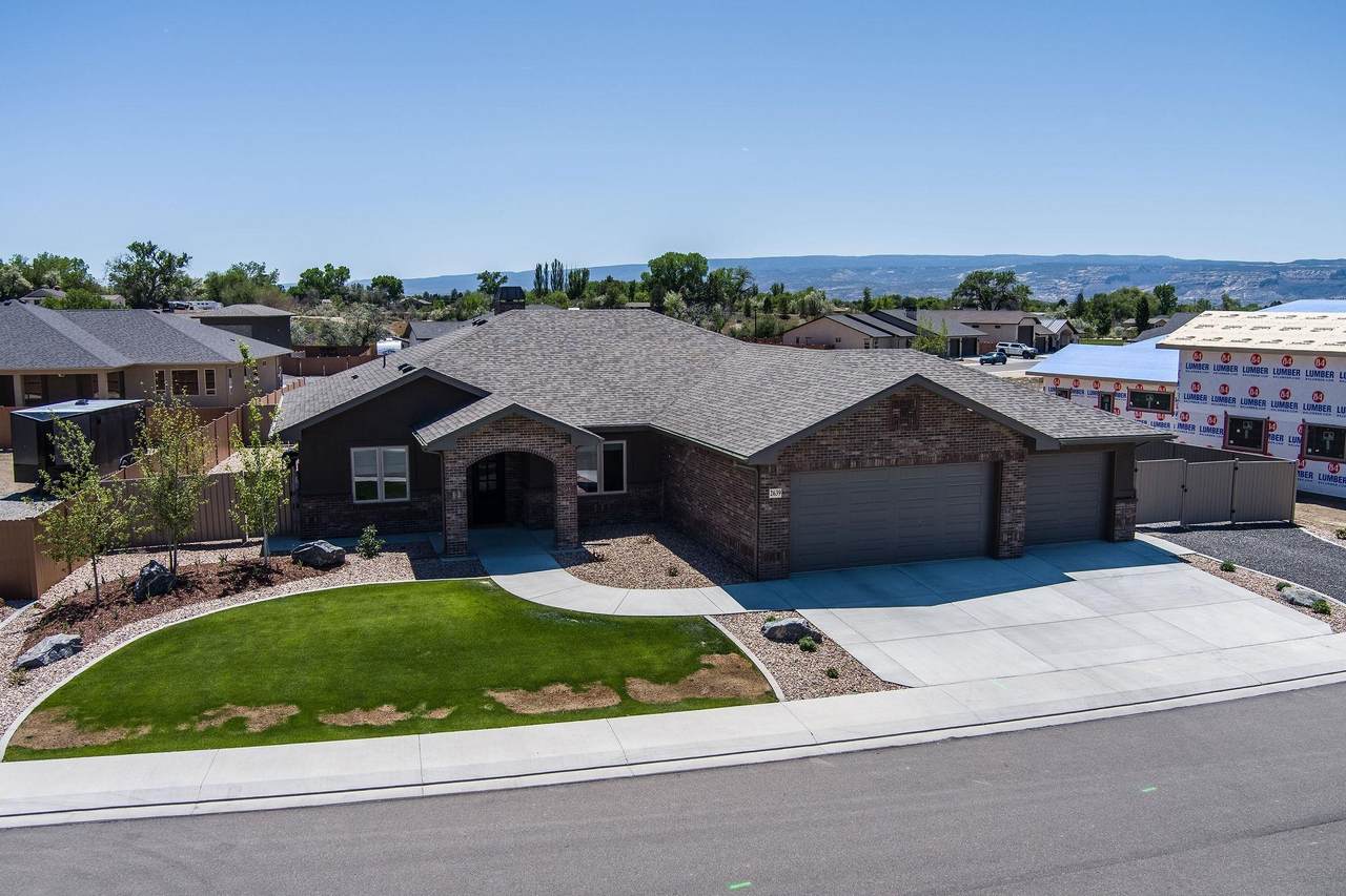 2639 Emerald Ridge Lane - Photo 1