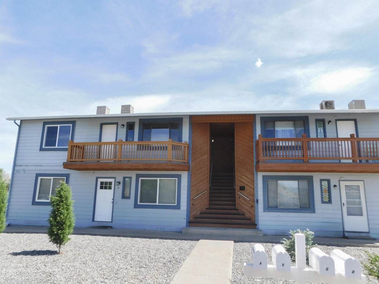 566 1/2 Garfield Drive - Photo 1