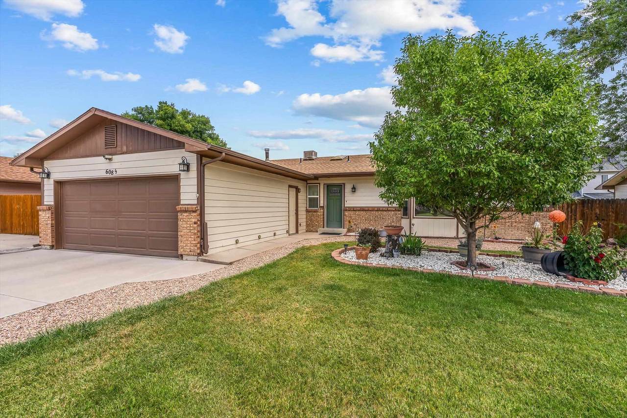 608 1/2 Wagon Way - Photo 1
