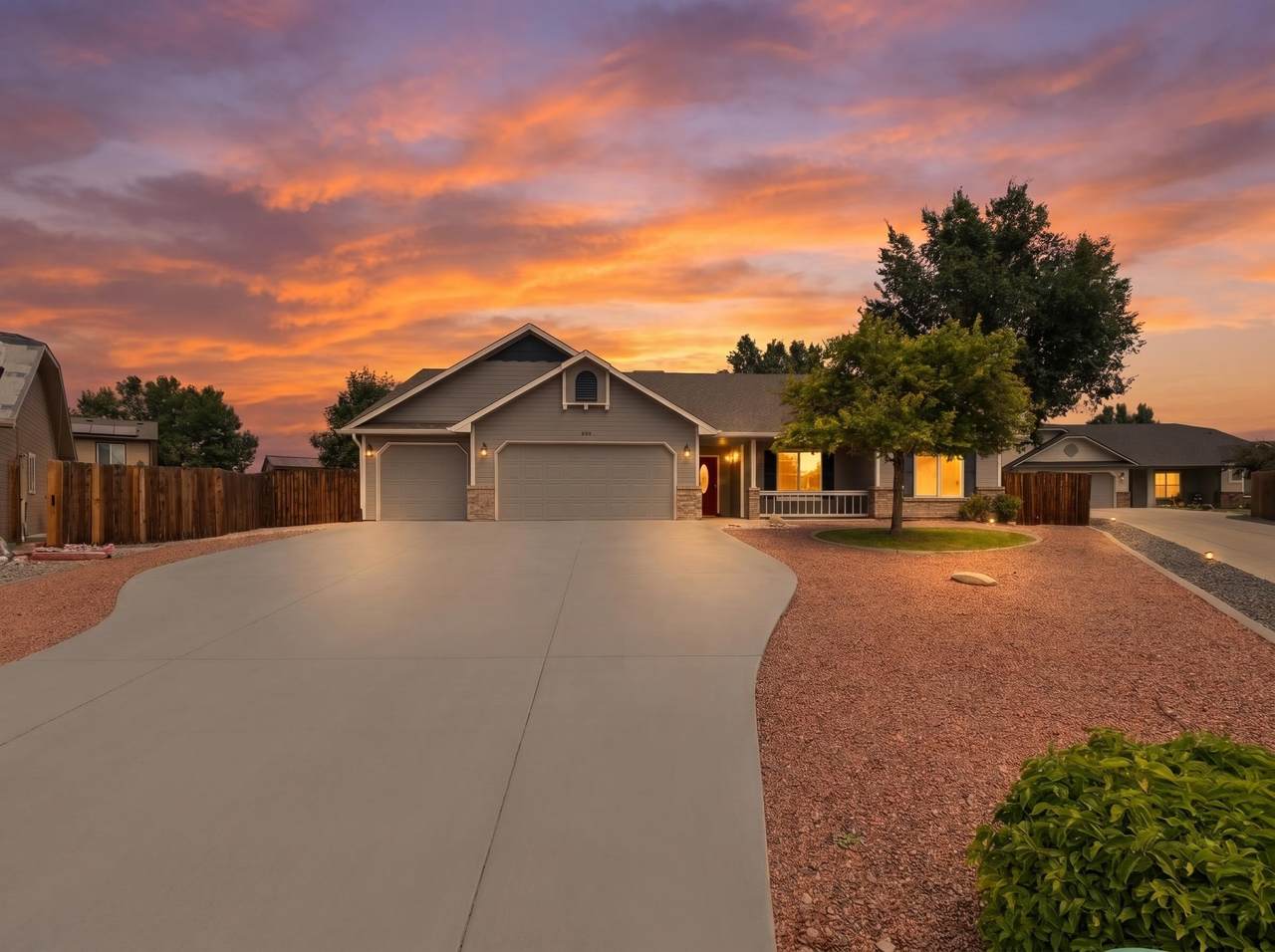 865 Jasper Drive - Photo 1