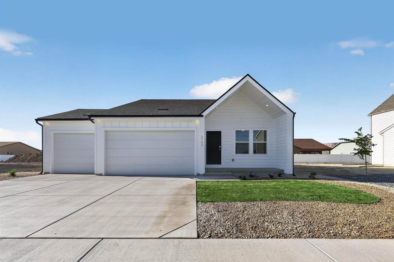 2143 Moon Beam Place - Photo 1