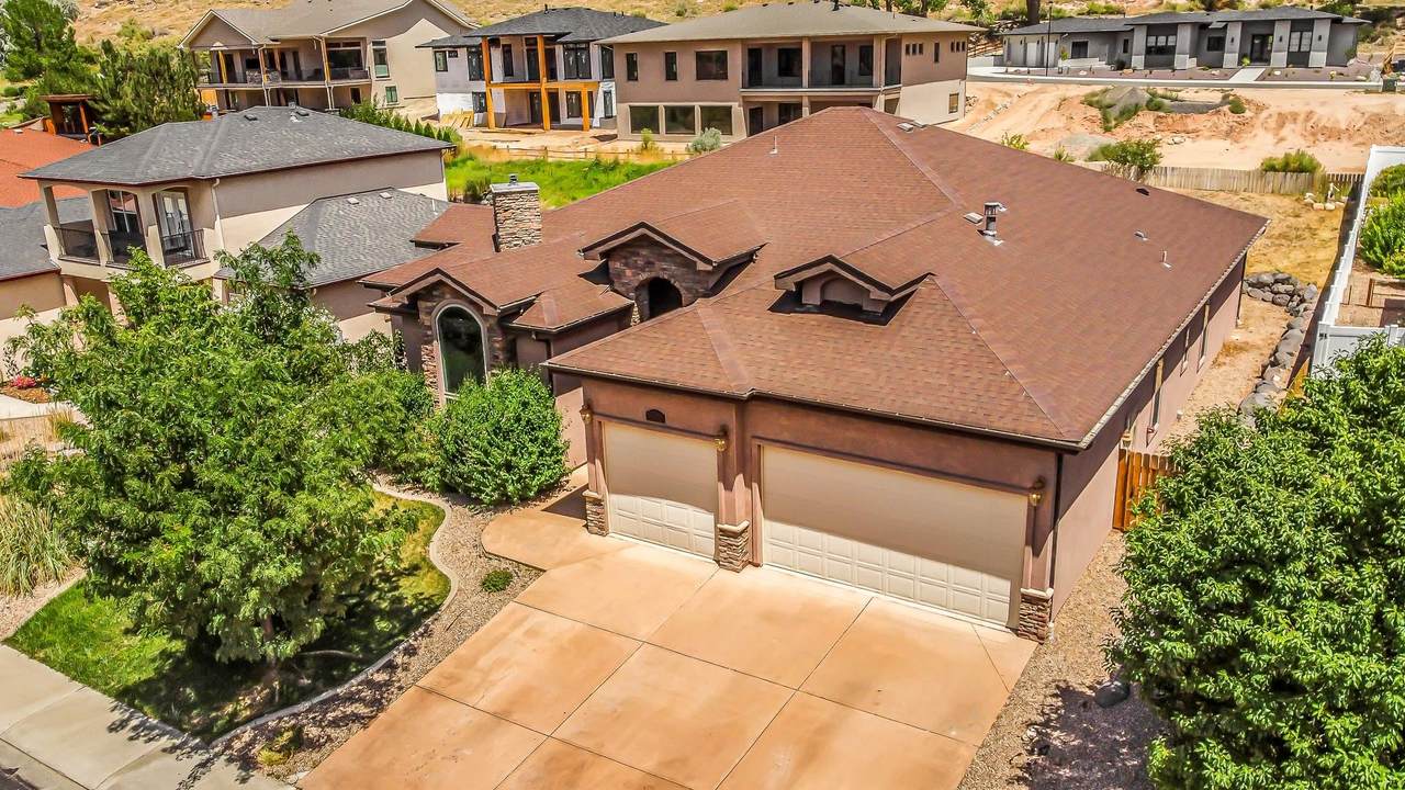 442 Athens Way - Photo 1